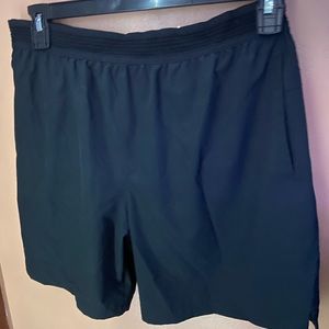 Men’s Fabletics Lined Shorts Size Large 7in